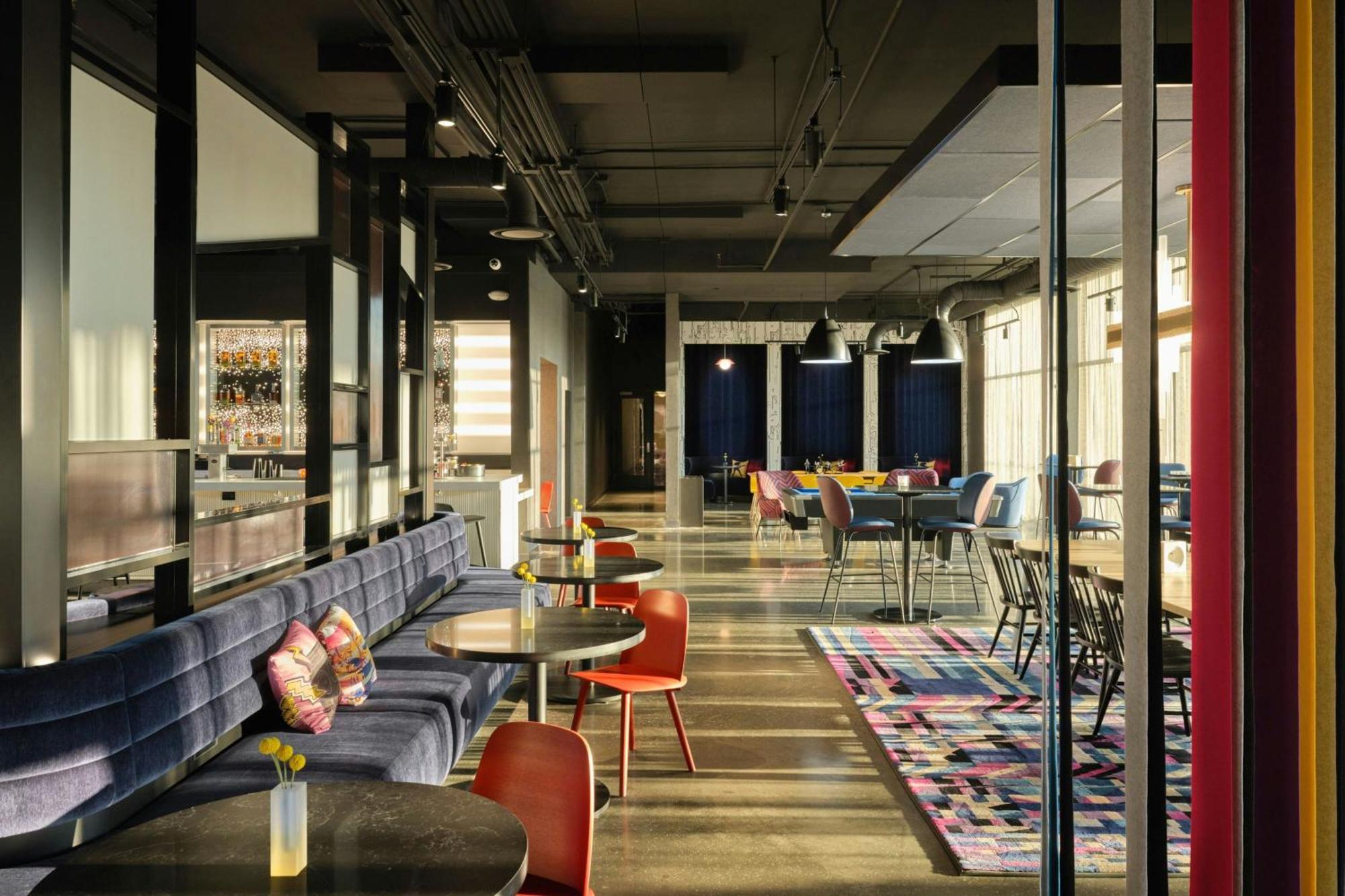 Aloft Waukee Hotel Buitenkant foto